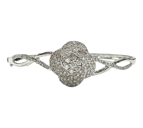 14KT White Gold Diamond Pavé Flower Motif Hinged Bangle