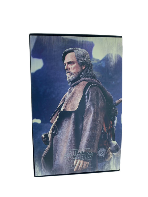 Star Wars: The Last Jedi Luke Skywalker Deluxe 1/6th Scale Collectible Figure